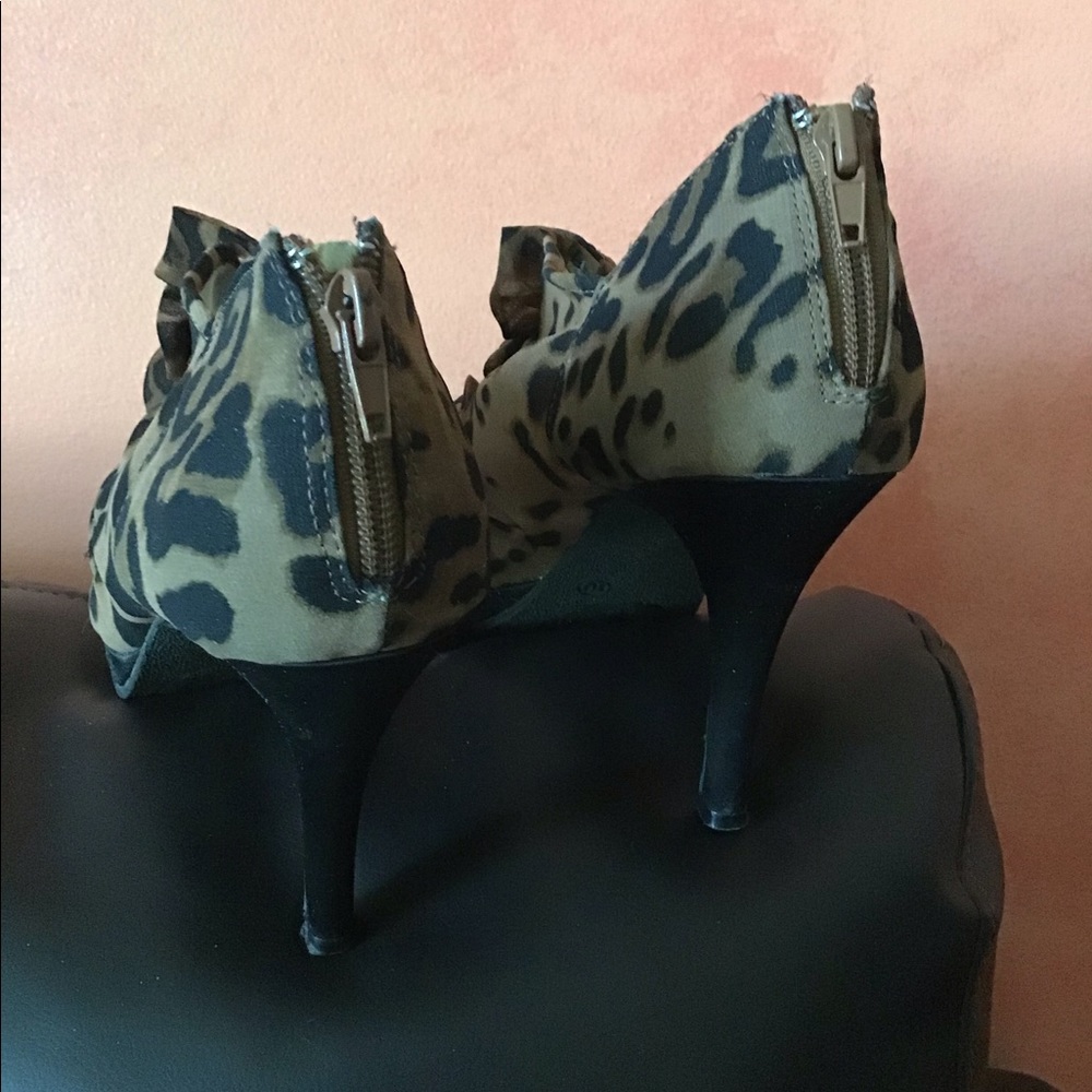 LEOPARD PRINT HEELS - Picture 2 of 3